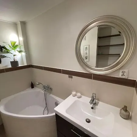 Comfortable In Bielany Varşova